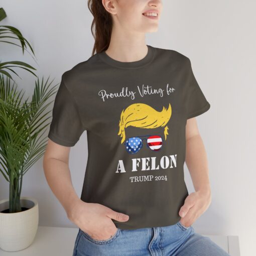 Still Voting for a Felon Trump Tee - Image 111